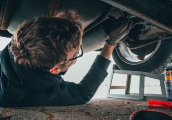 Forstå de mange fordele ved professionelle serviceeftersyn af biler hos Vejles Auto